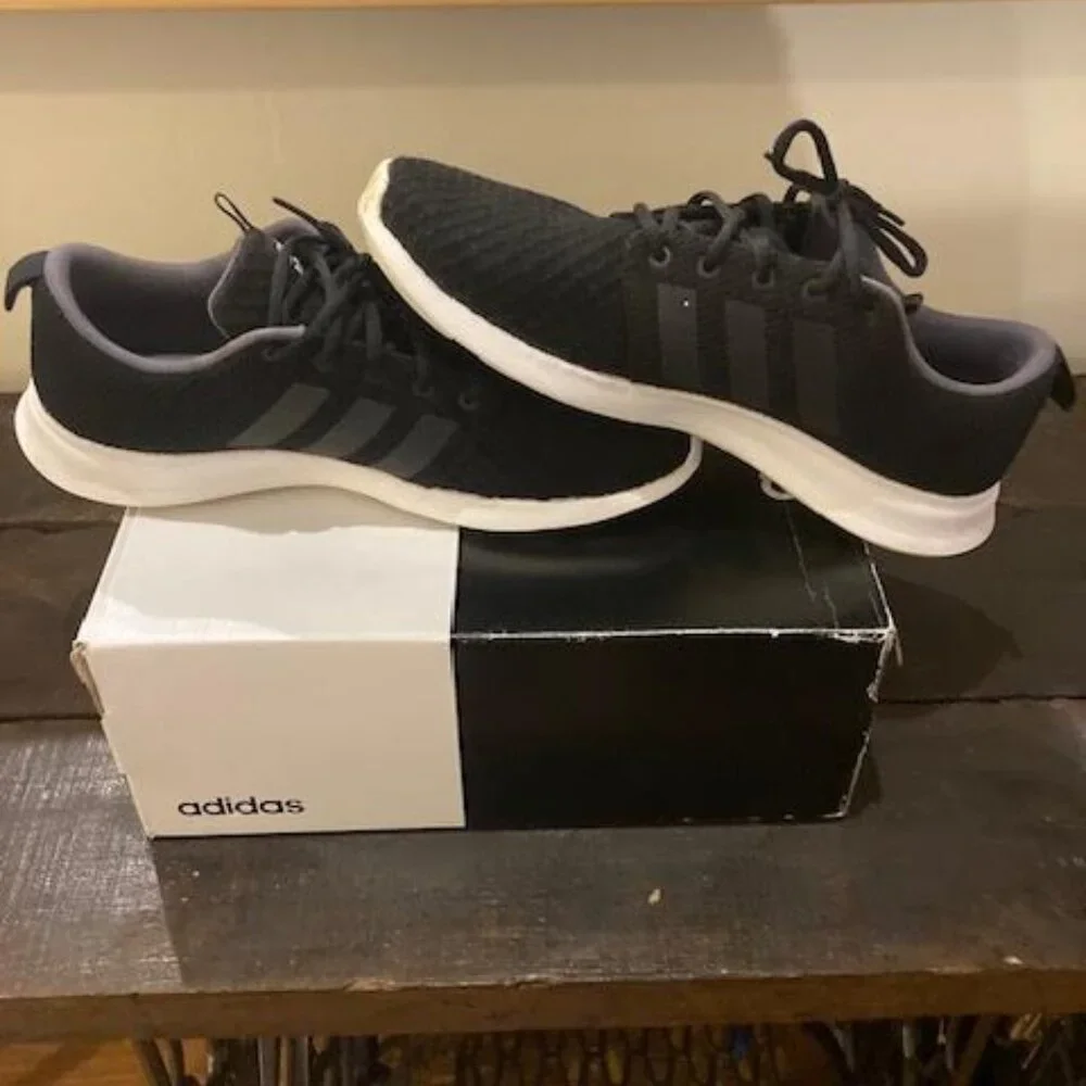 ADIDAS SWIFT RACER - Picture 1 of 9